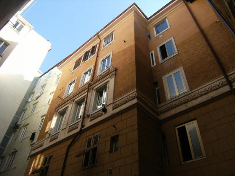 appartamento in vendita a Trieste in zona Barriera vecchia