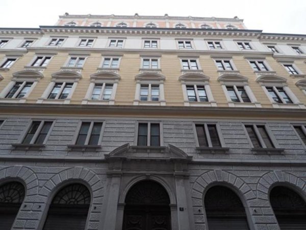 ufficio in vendita a Trieste in zona Borgo Teresiano