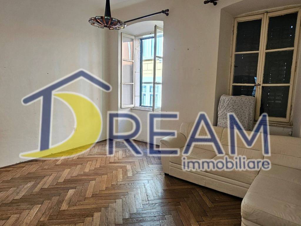 appartamento in vendita a Trieste in zona Barriera vecchia
