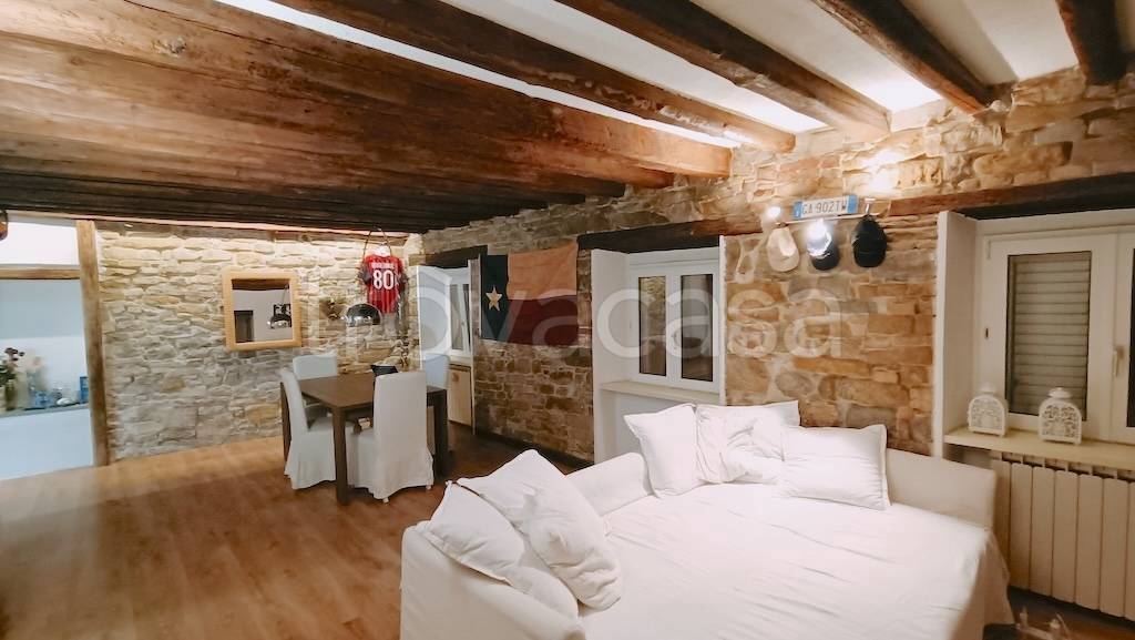 appartamento in vendita a Trieste in zona Città Vecchia