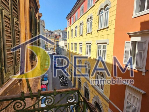 appartamento in vendita a Trieste in zona Barriera vecchia