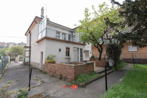 casa indipendente in vendita a Trieste in zona Valmaura