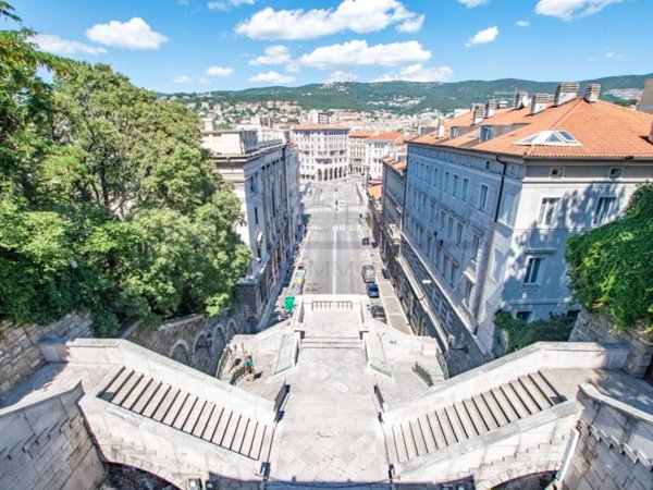 appartamento in vendita a Trieste in zona San Giusto