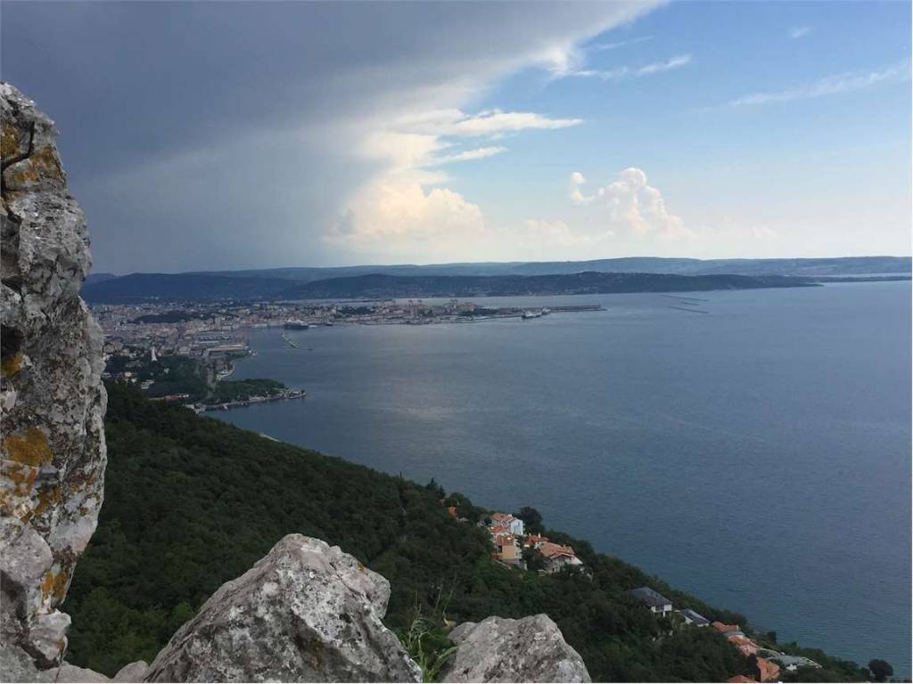 casa indipendente in vendita a Trieste in zona Barcola