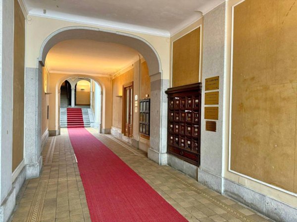 appartamento in vendita a Trieste in zona Borgo Teresiano