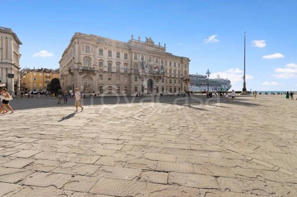 appartamento in vendita a Trieste in zona Città Vecchia