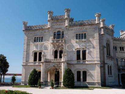 appartamento in vendita a Trieste in zona Città Vecchia