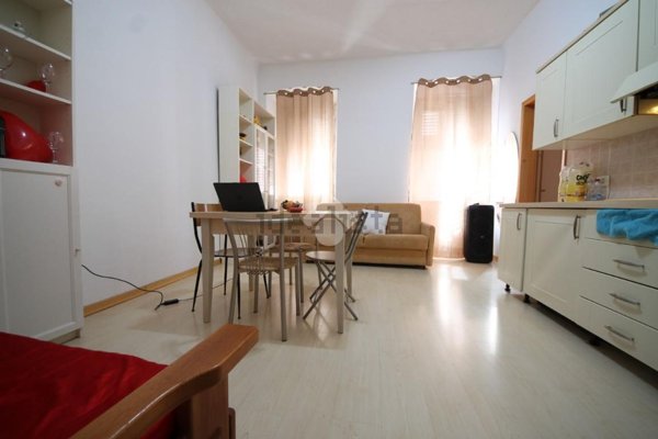 appartamento in vendita a Trieste in zona Barriera vecchia