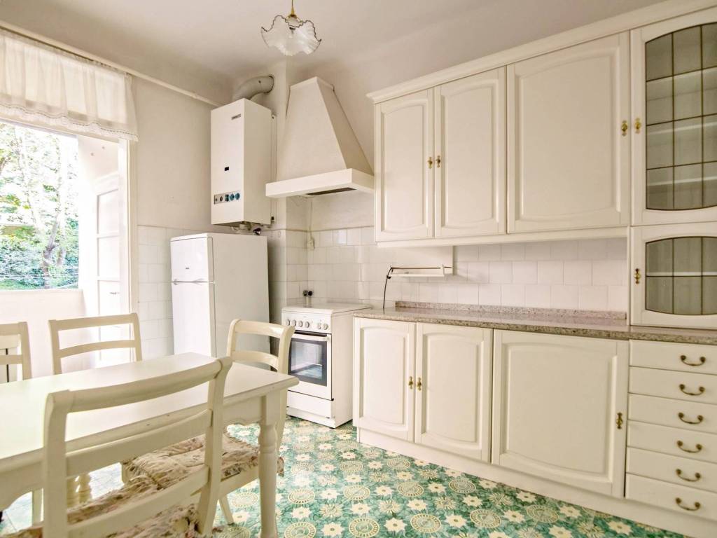 appartamento in vendita a Trieste in zona Cologna