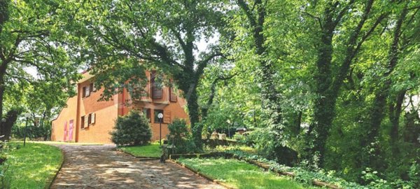 casa indipendente in vendita a Trieste in zona Opicina
