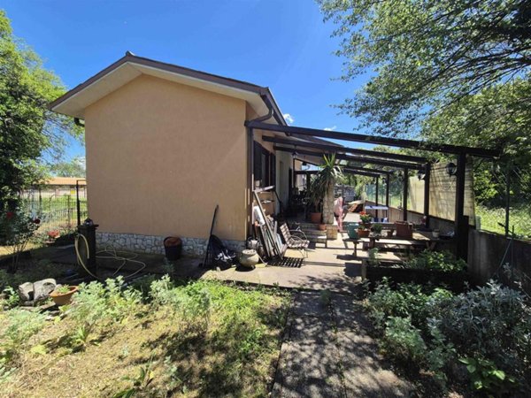 casa indipendente in vendita a Trieste in zona Opicina