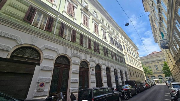 appartamento in vendita a Trieste