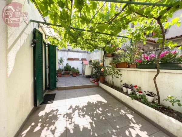 casa indipendente in vendita a Trieste in zona Prosecco