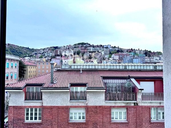 appartamento in vendita a Trieste in zona Roiano