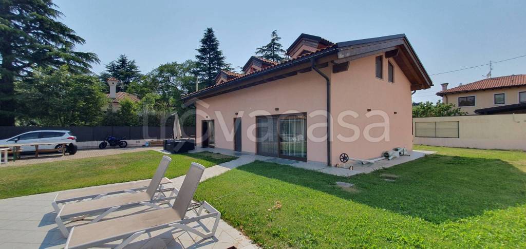 casa indipendente in vendita a Trieste in zona Opicina