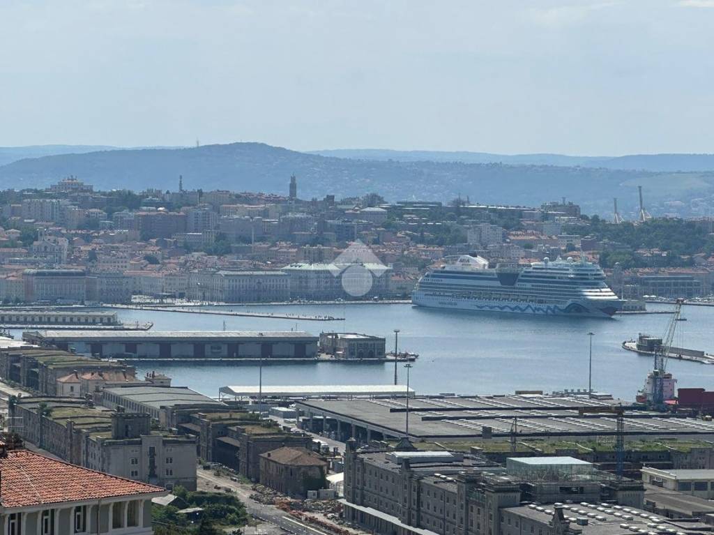 casa indipendente in vendita a Trieste in zona Barcola