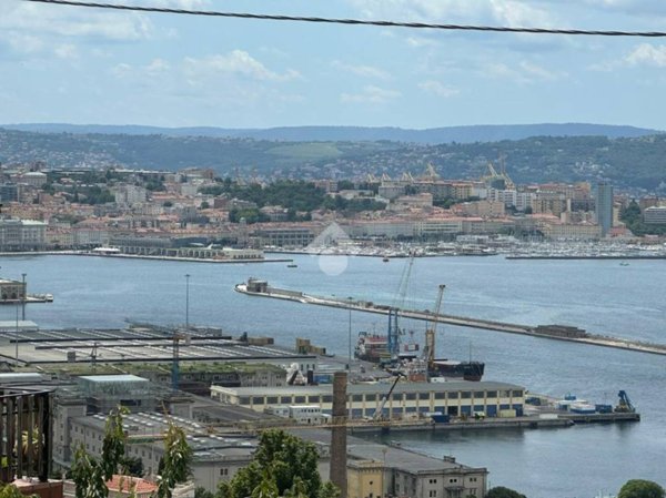 casa indipendente in vendita a Trieste in zona Barcola