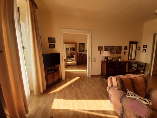 appartamento in vendita a Trieste in zona Borgo Teresiano