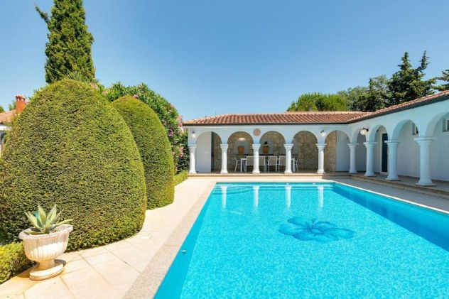 casa indipendente in vendita a Trieste in zona Città Nuova