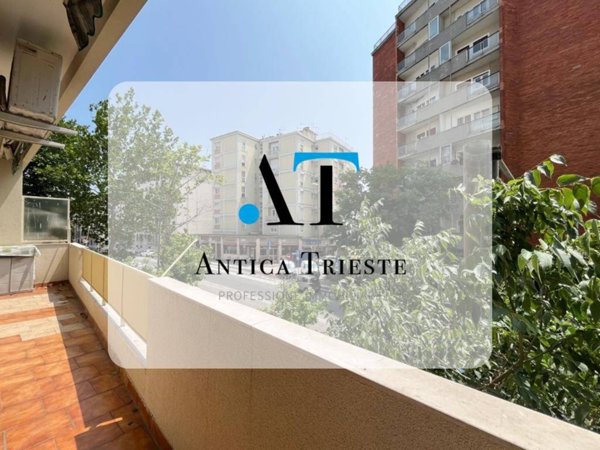 appartamento in vendita a Trieste in zona Campi Elisi