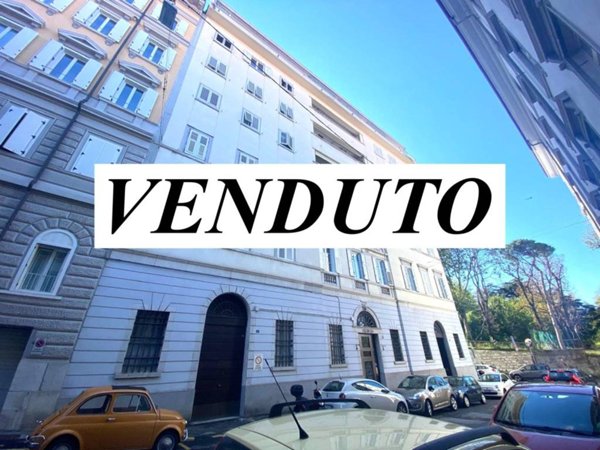 appartamento in vendita a Trieste in zona Città Vecchia