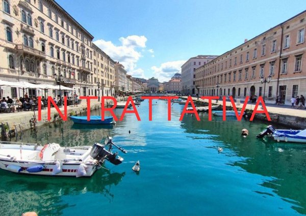 appartamento in vendita a Trieste in zona Borgo Teresiano