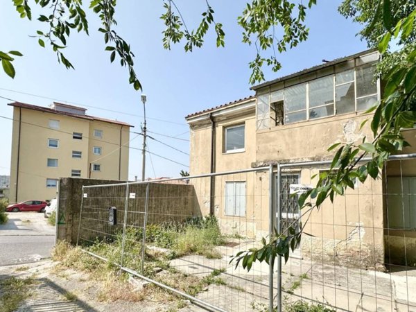 casa indipendente in vendita a Trieste in zona Borgo San Sergio