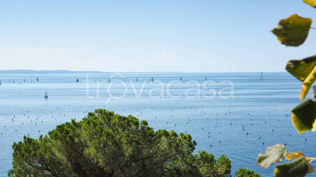 casa indipendente in vendita a Trieste in zona Grignano