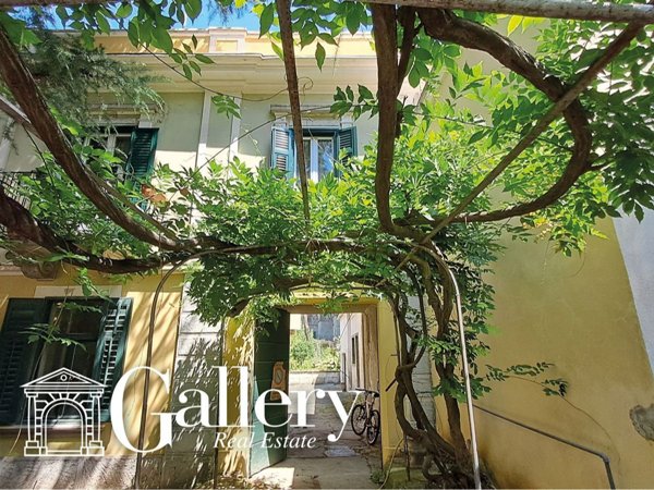 casa indipendente in vendita a Trieste in zona Barcola