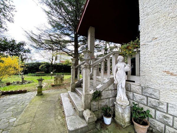 casa indipendente in vendita a Trieste in zona Opicina