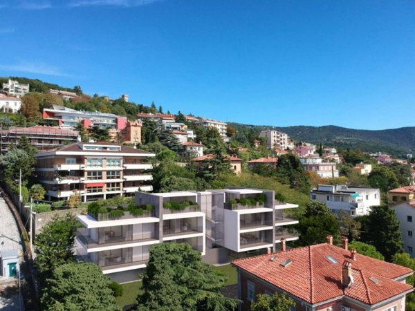 casa indipendente in vendita a Trieste in zona Scorcola