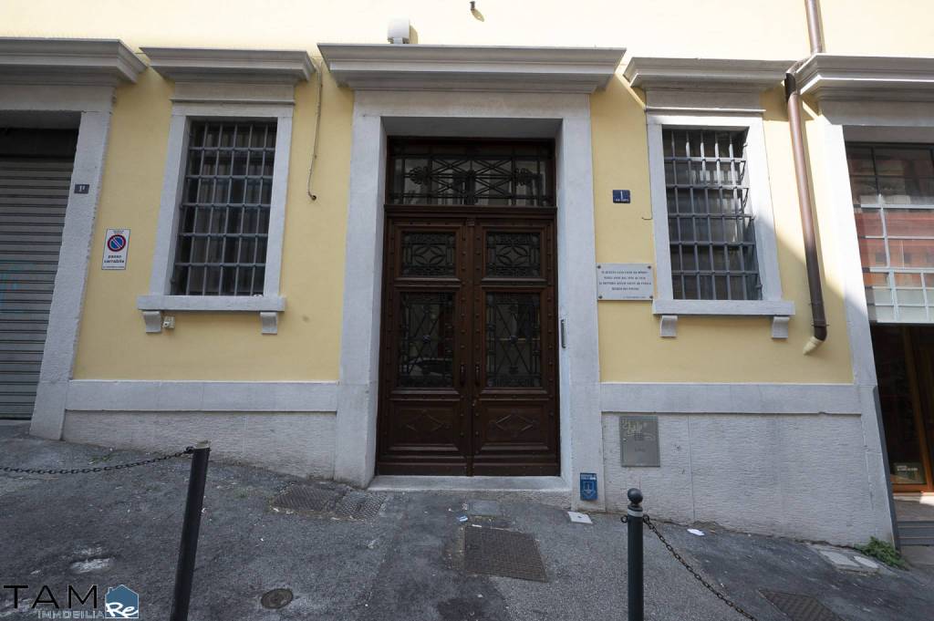 appartamento in vendita a Trieste in zona Città Vecchia