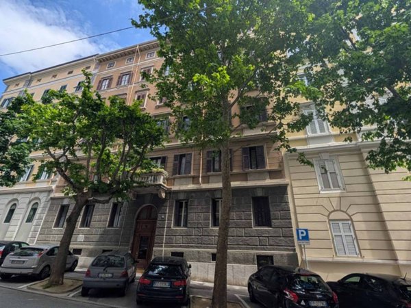 appartamento in vendita a Trieste in zona Scorcola