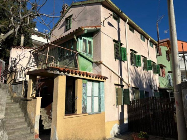 casa indipendente in vendita a Trieste in zona Cologna