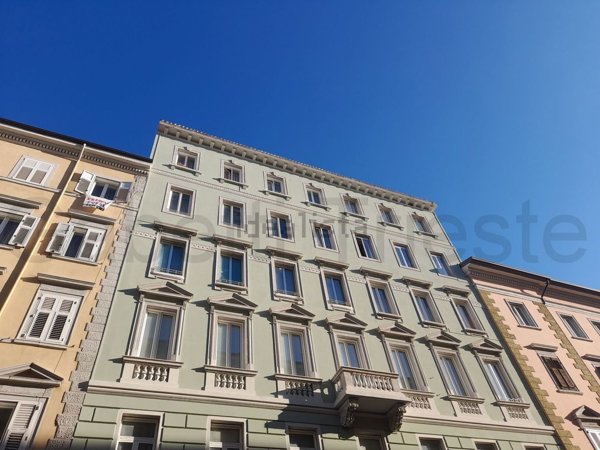 appartamento in vendita a Trieste in zona Barriera vecchia