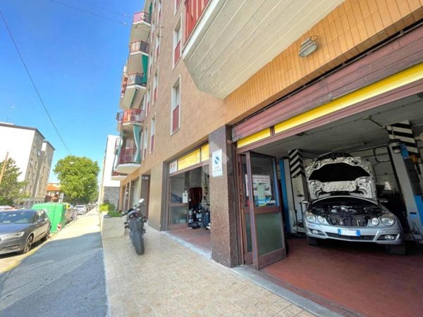 negozio in vendita a Trieste in zona Rozzol