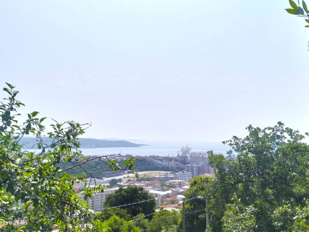appartamento in vendita a Trieste in zona Chiadino
