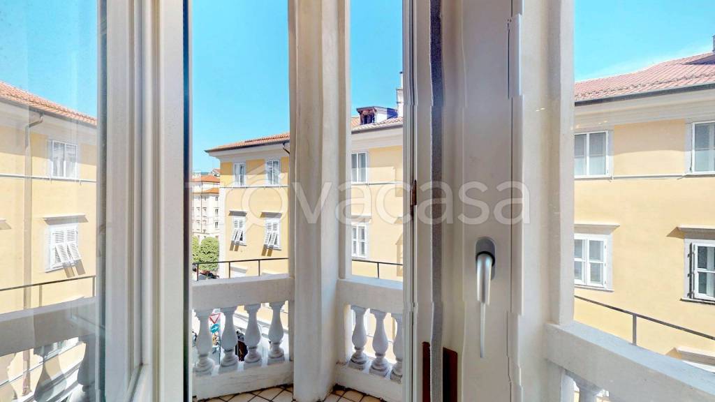 appartamento in vendita a Trieste in zona Città Vecchia