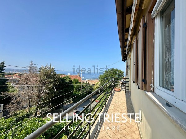 appartamento in vendita a Trieste in zona Roiano