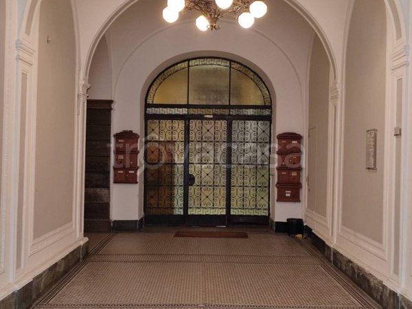 appartamento in vendita a Trieste in zona Borgo Teresiano