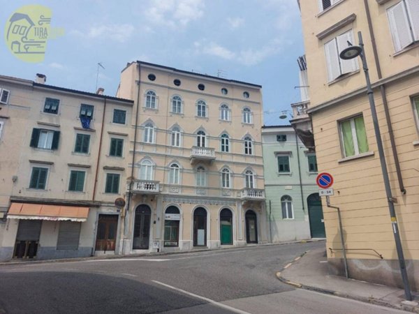appartamento in vendita a Trieste in zona Città Vecchia