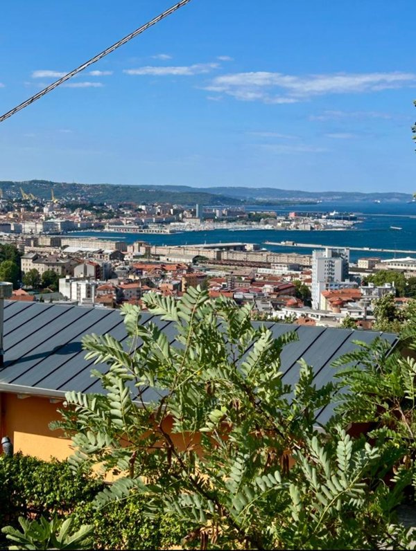 casa indipendente in vendita a Trieste in zona Roiano