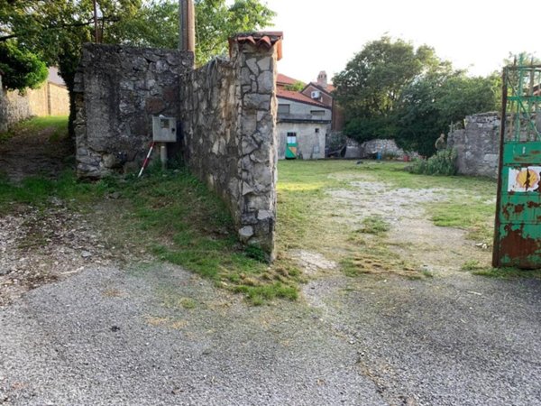 terreno agricolo in vendita a Trieste in zona Santa Croce