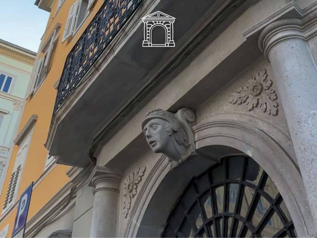 appartamento in vendita a Trieste in zona Città Vecchia