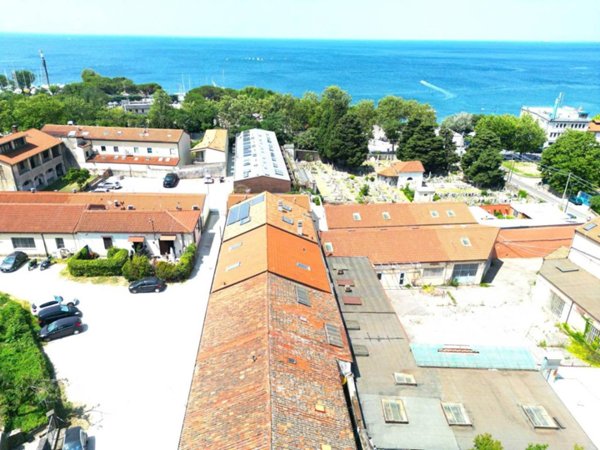 appartamento in vendita a Trieste in zona Roiano