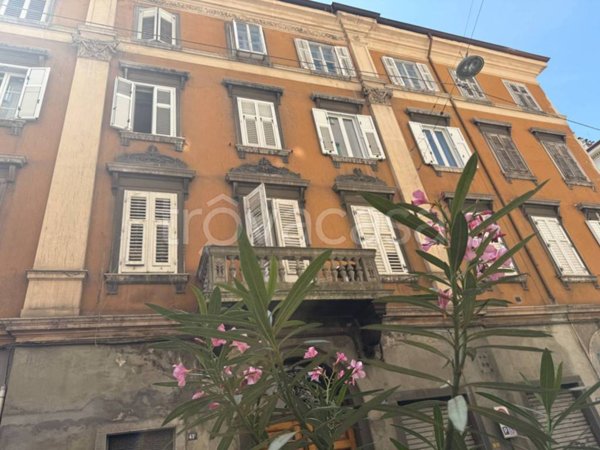appartamento in vendita a Trieste in zona Borgo Teresiano