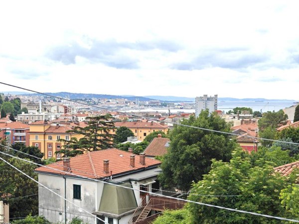 casa indipendente in vendita a Trieste in zona Roiano