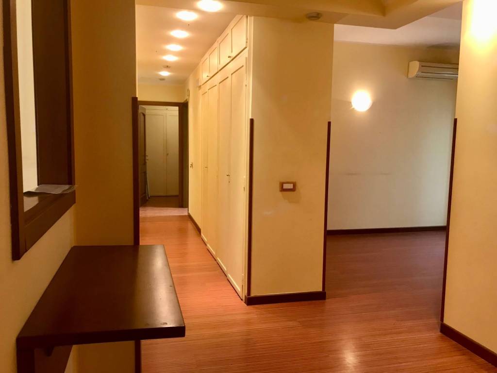 appartamento in vendita a Trieste in zona Roiano