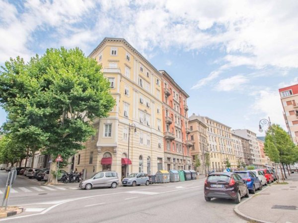 appartamento in vendita a Trieste in zona Cologna