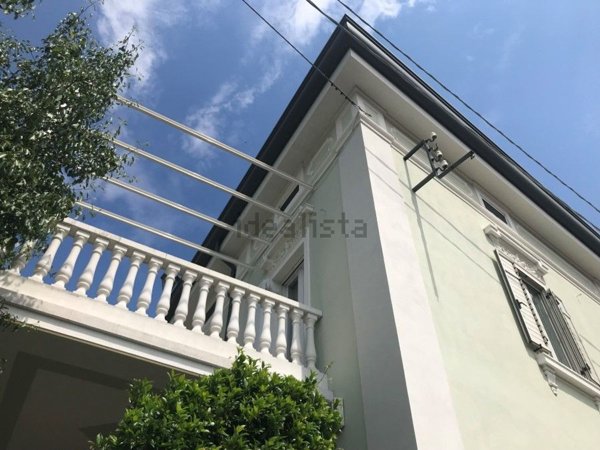 casa indipendente in vendita a Trieste in zona Cologna